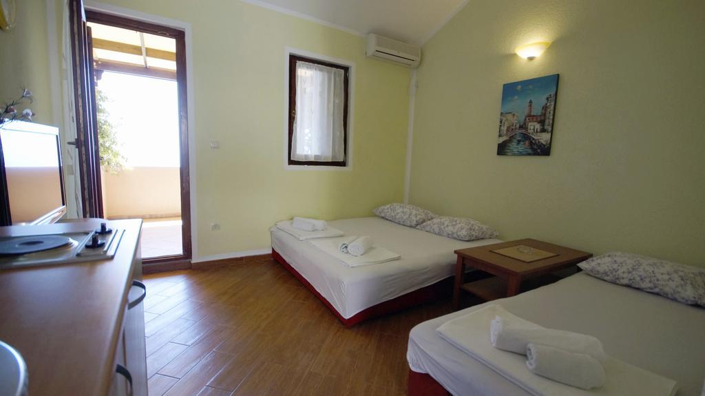Apartmani Zona Sveti Stefan Buitenkant foto