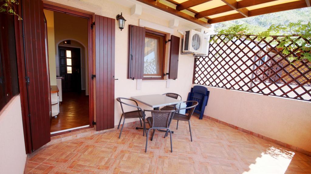 Apartmani Zona Sveti Stefan Buitenkant foto