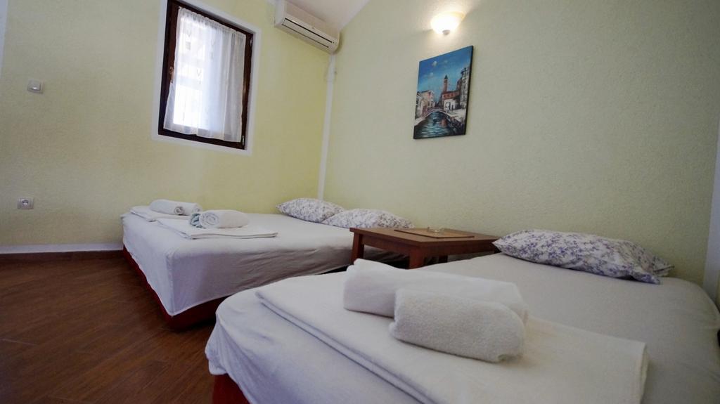 Apartmani Zona Sveti Stefan Buitenkant foto