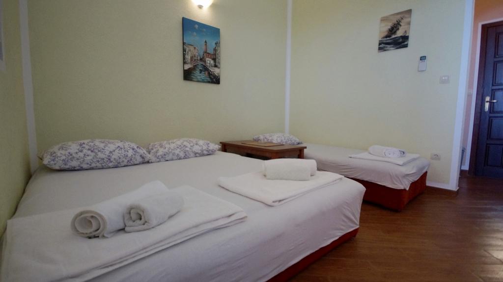 Apartmani Zona Sveti Stefan Buitenkant foto