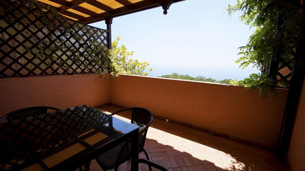 Apartmani Zona Sveti Stefan Buitenkant foto