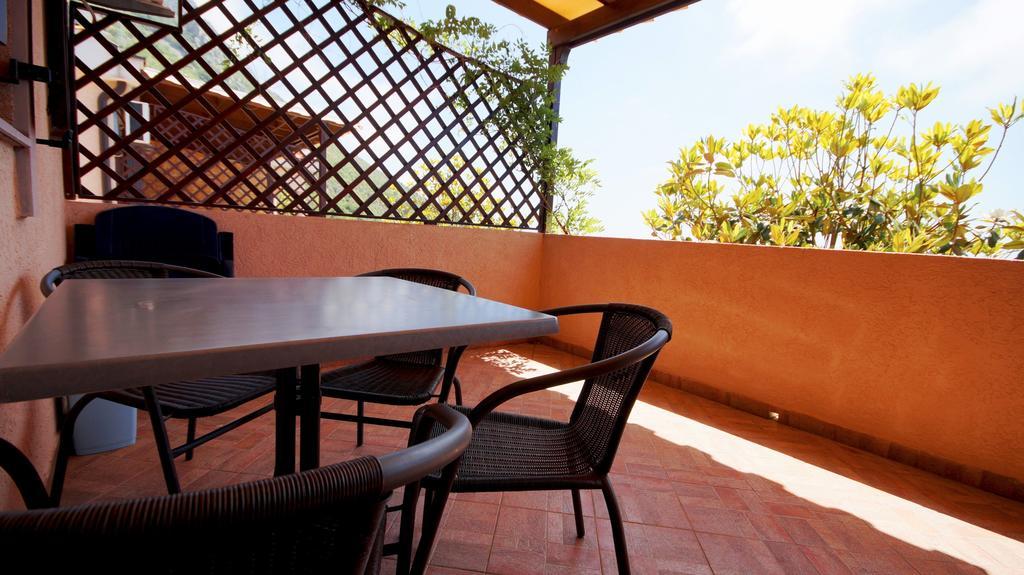 Apartmani Zona Sveti Stefan Buitenkant foto